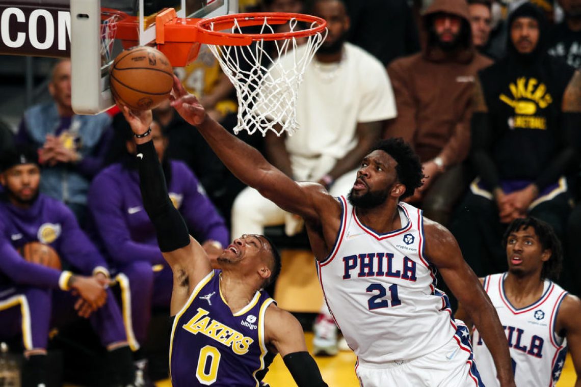 Embiid zaradi poškodbe ob najmanj dve tekmi