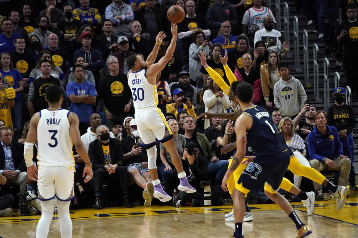 Golden State le še korak od napredovanja