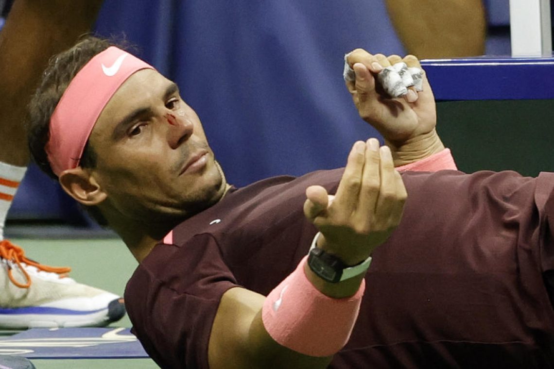 Nadal po poškodbi in hudem boju v 3. krog New Yorka
