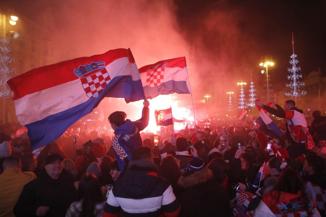Zagreb z bleščečim sprejemom dočakal prihod tretje ekipe sveta