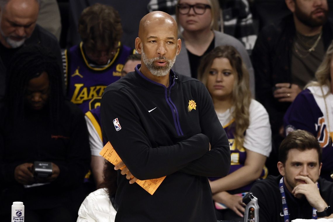 Suns odpustili trenerja Williamsa
