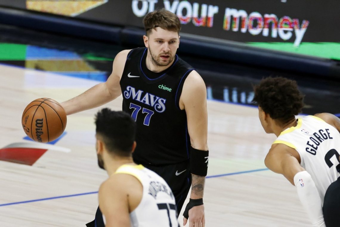 Luka Dončić četrti igralec s 50 točkami na tekmi na božični dan v ligi NBA