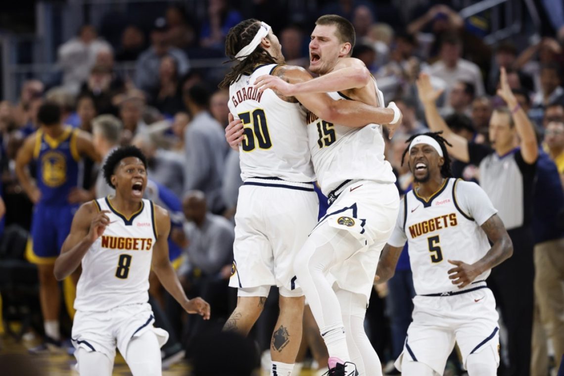 Prvi dvoboj Antetokounmpa in Wembanyame, Jokićeva trojka za zmago Denverja