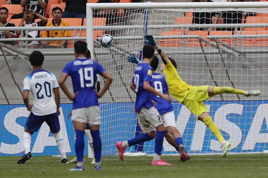 Katančev Uzbekistan v osmino finala azijskega prvenstva