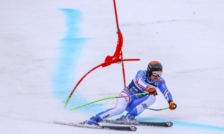 Francoz Allegre do prvenca v Garmischu, Čater 46, Hrobat 55