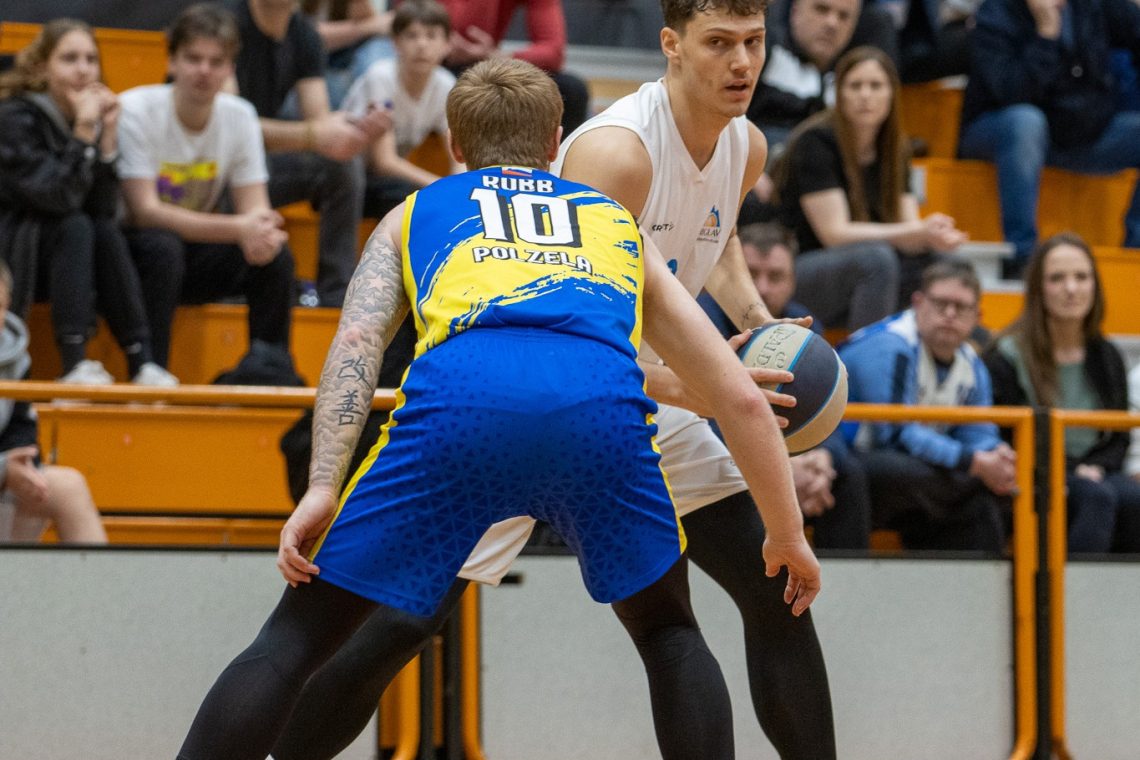 Košarkarji Hopsov Polzele so premagali ECE Triglav z 81:66