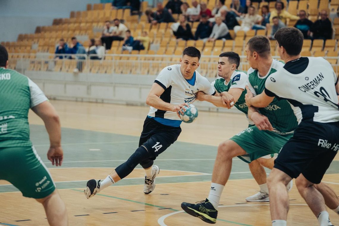 Rokometaši novomeške Krke so doma premagali Riko Ribnico s 30:29 