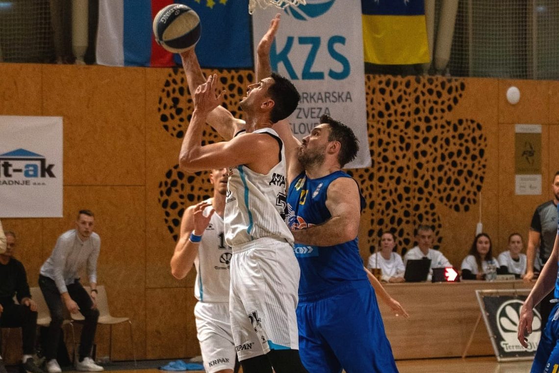 Košarkarji GGD Šenčurja so po podaljšku premagali Terme Olimia z 79:73