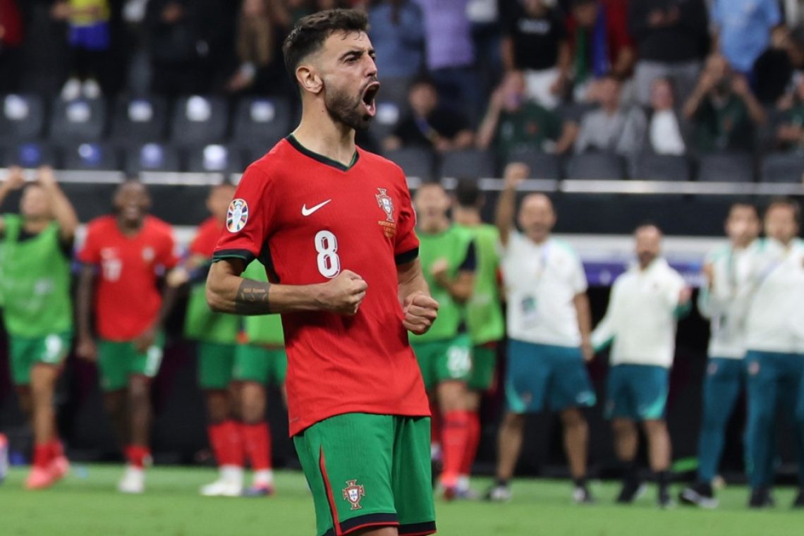 Manchester United podaljšal s kapetanom Fernandesom