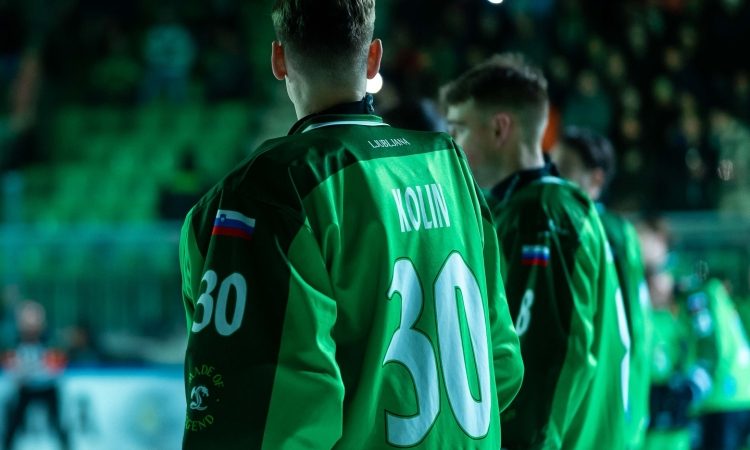 Hokejisti Olimpije Ljubljane so na domačem ledu klonili s Salzburgom z 1:2