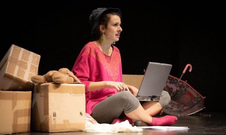 Slovensko stalno gledališče z monodramo o strahovih sodobne družbe