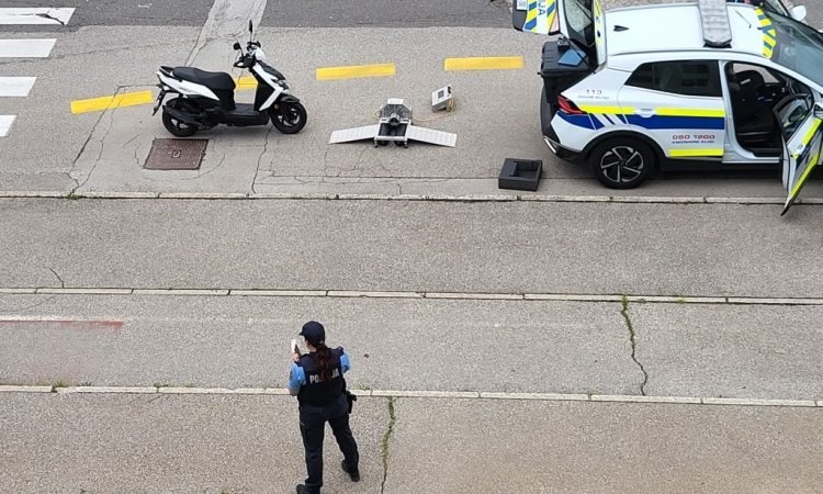 Policisti na Dolenjskem in v Beli krajini zasegli šest predelanih mopedov