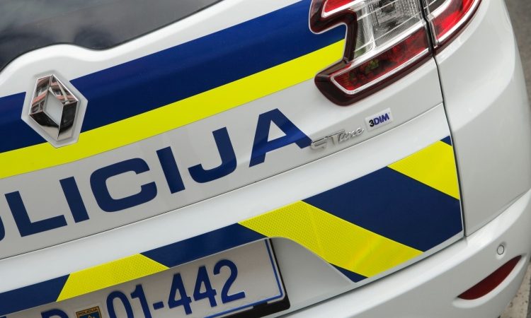 Motorist izgubil življenje v nesreči pri Dragonji