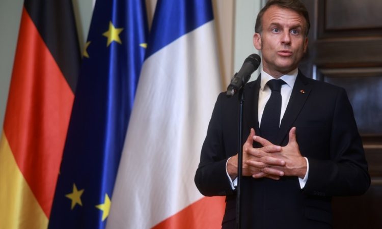 Macron z napovedjo priznanja Palestine sprožil burne odzive