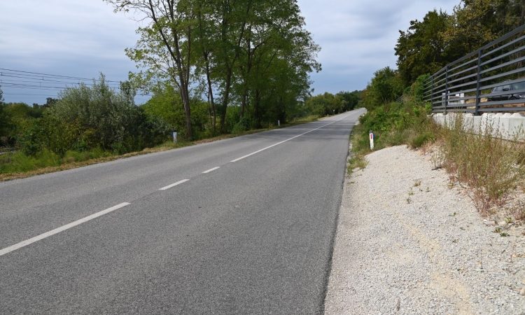 Začetek gradnje pločnikov in kolesarske povezave med Krškim in Starim Gradom