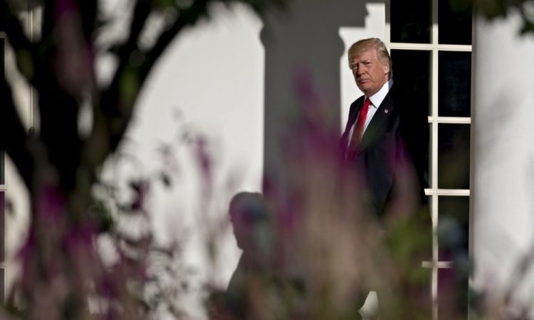 Trump Pentagonu dodaja naziv ministrstvo za vojno