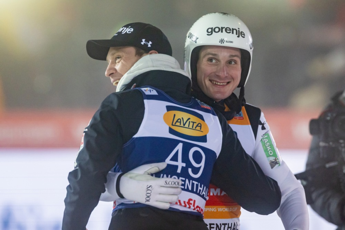 Domen Prevc v Klingenthalu do četrte zaporedne zmage