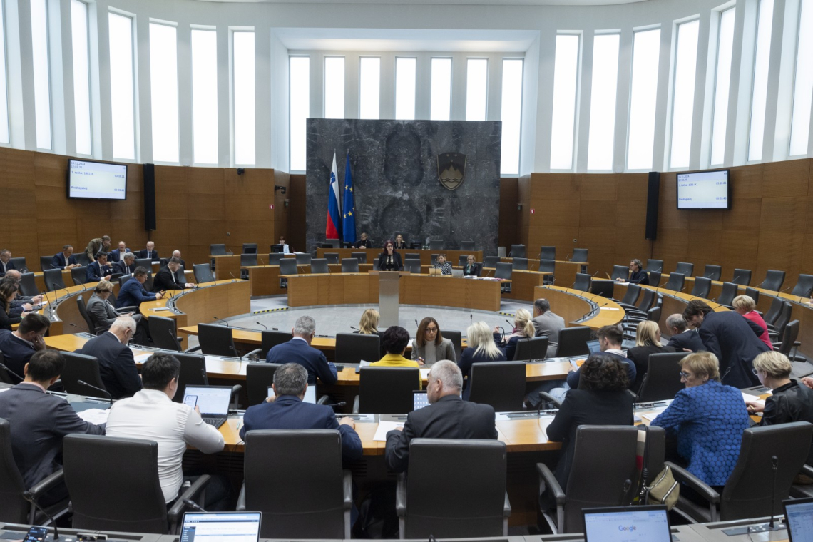 Svoboda predlaga razdelitev resorjev in sodelovanje z Resni.ca