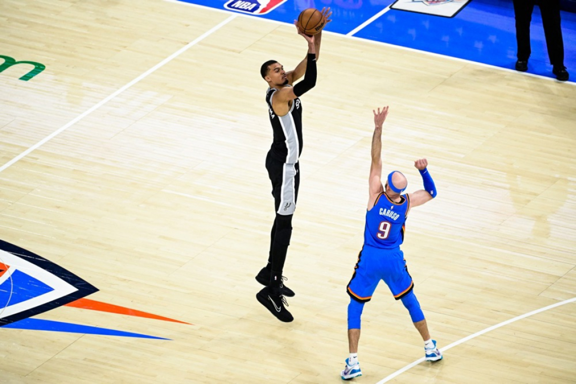 San Antonio na krilih Wembanyame presenetil Oklahomo