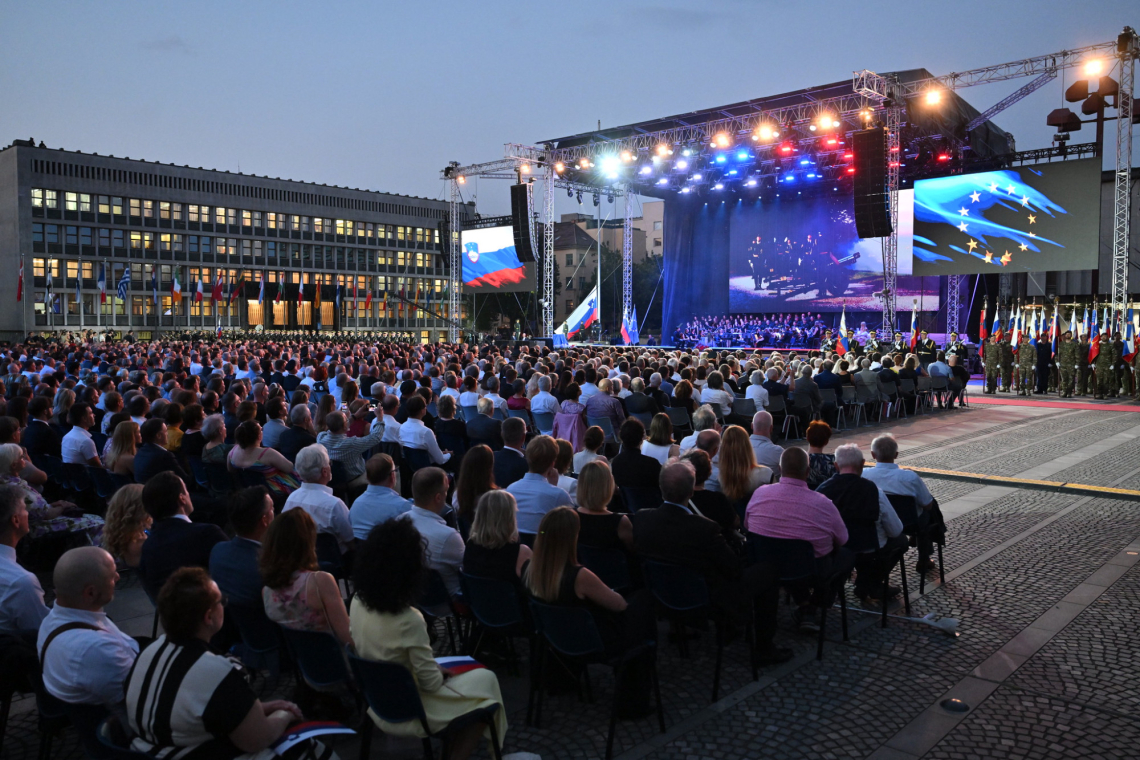 Ob dnevu državnosti pozivi k sodelovanju, odgovornosti in skrbi za prihodnost Slovenije