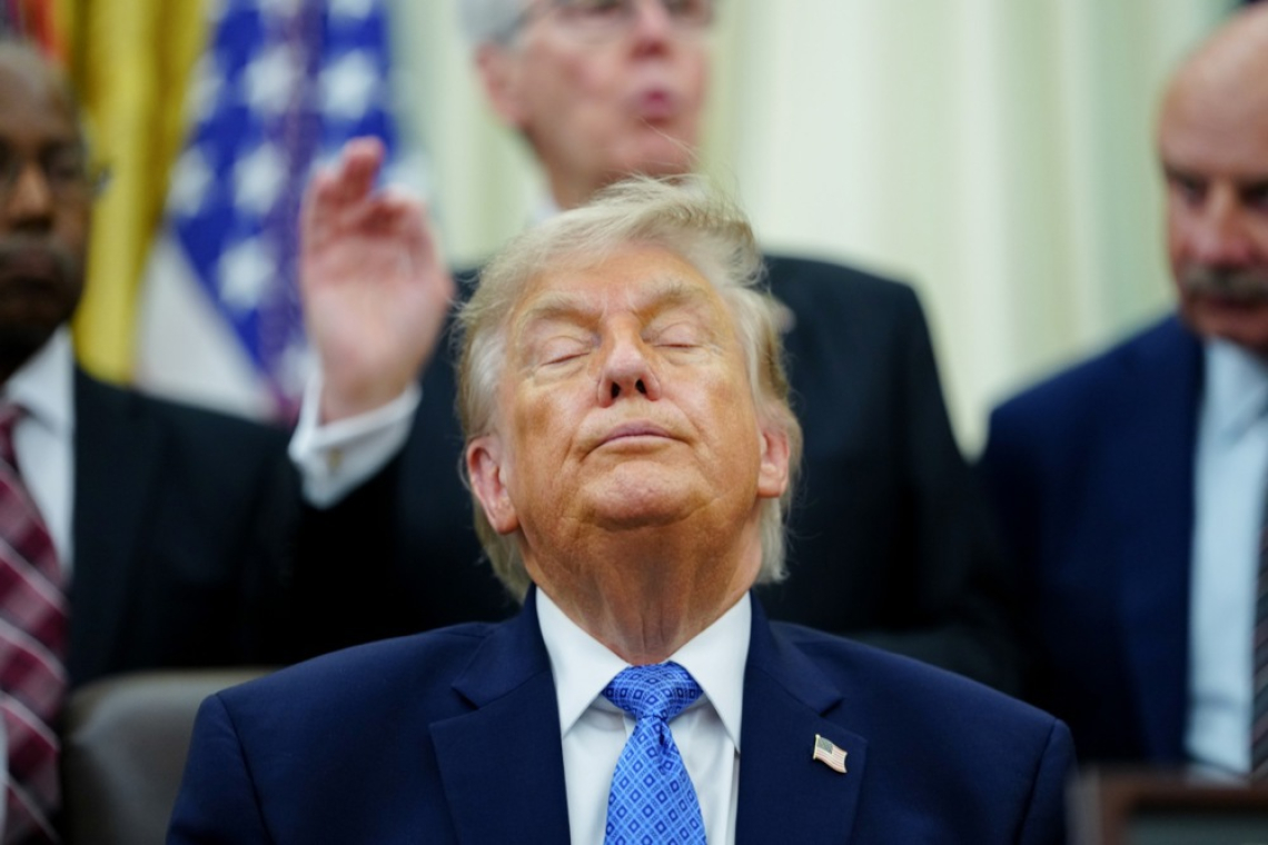 Trump predstavil spominski potni list ob 250-letnici ZDA