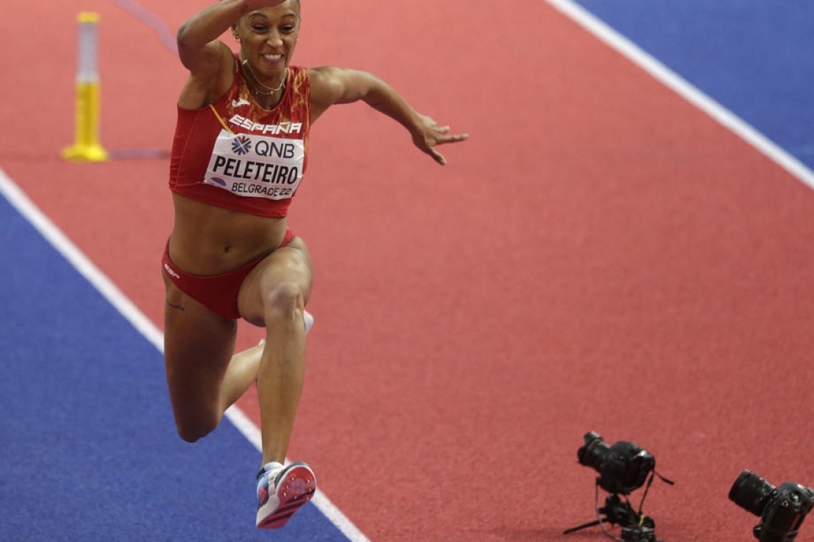 Lyles zmagal na 200 m Dohi, De Grasse šele četrti