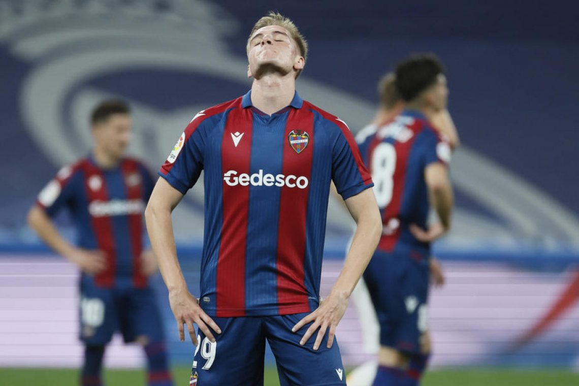 Real Madrid na Bernabeuu s 6:0 premagal Levante