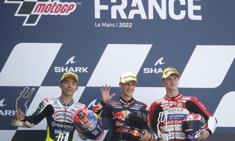 Masia najhitrejši v moto3