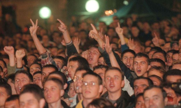 Deset aretacij zaradi krojenja izidov nogometnih tekme na Irskem
