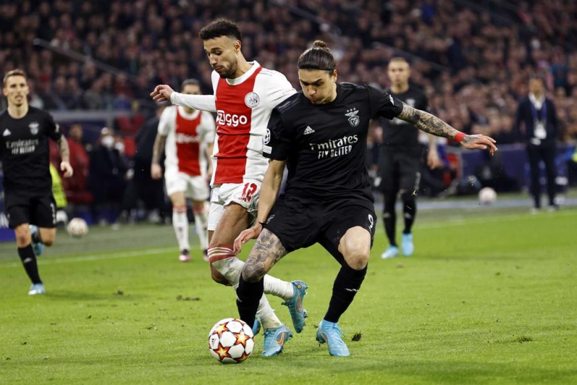 Mazraoui tudi uradno član münchenskega Bayerna