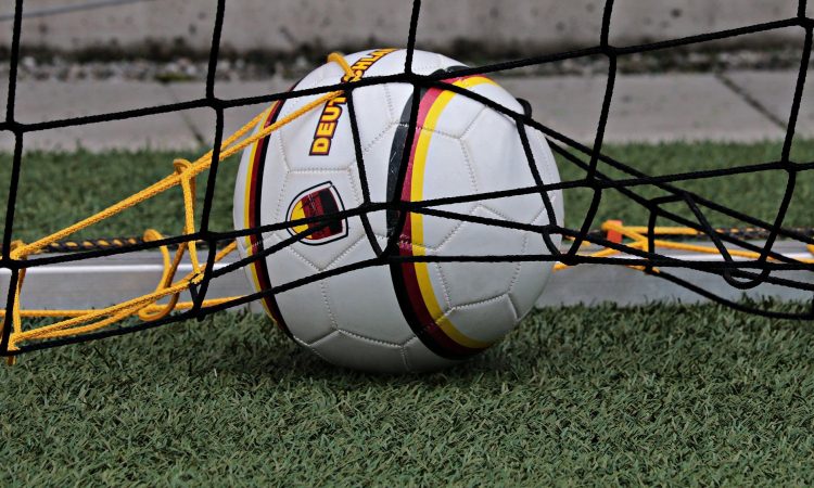 Maribor dvakrat pred praznimi tribunami, Olimpija enkrat