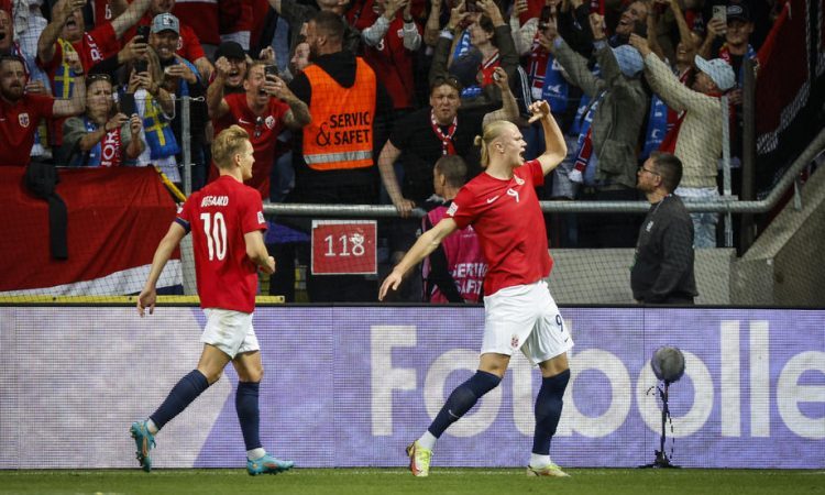 Nizozemci v končnici do druge zmage, Belgijci ponižali Poljake