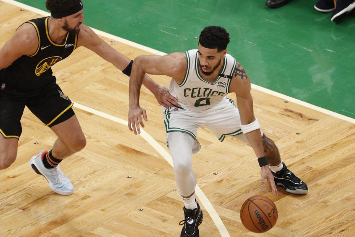 Boston znova povedel v finalu lige NBA 