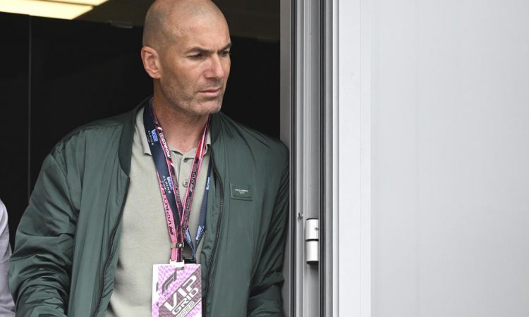 Zinedine Zidane blizu podpisa pogodbe s PSG