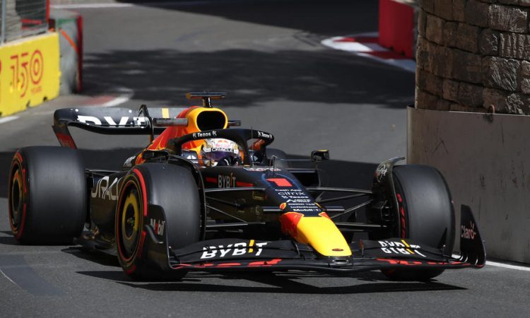 Verstappen ostro proti omejevanju plač v formuli 1