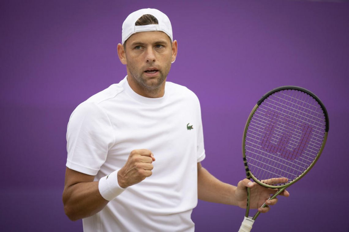 Berrettini in Krajinović za zmago v Londonu