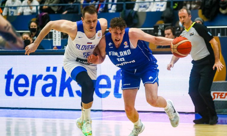 Slovenski odbojkarji v torek proti Nizozemski