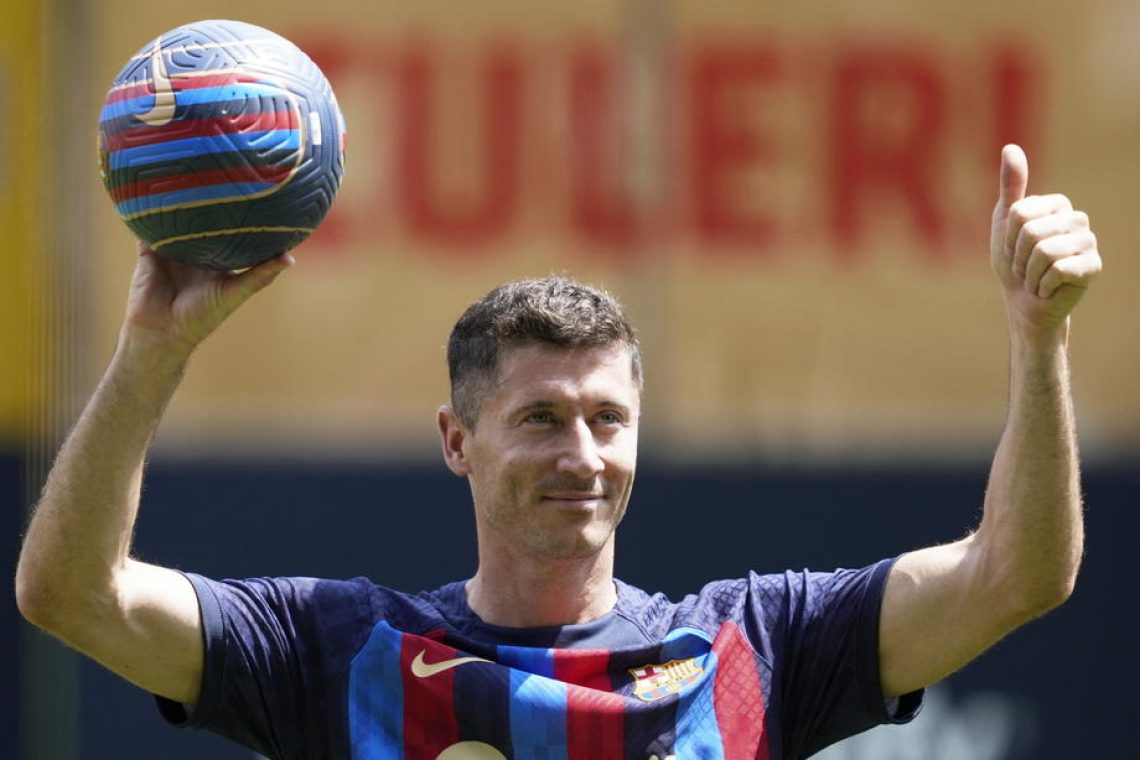 Lewandowskega na Camp Nouu pozdravilo 55.000 navijačev