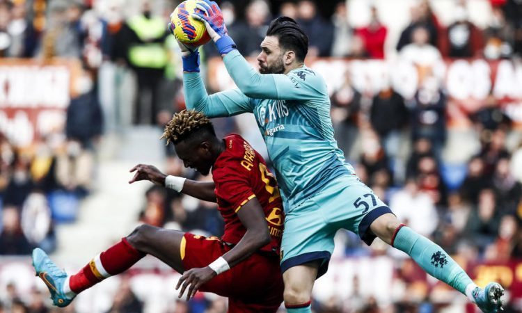 Sirigu iz Genoe v Napoli, Elliott podaljšal z Liverpoolom