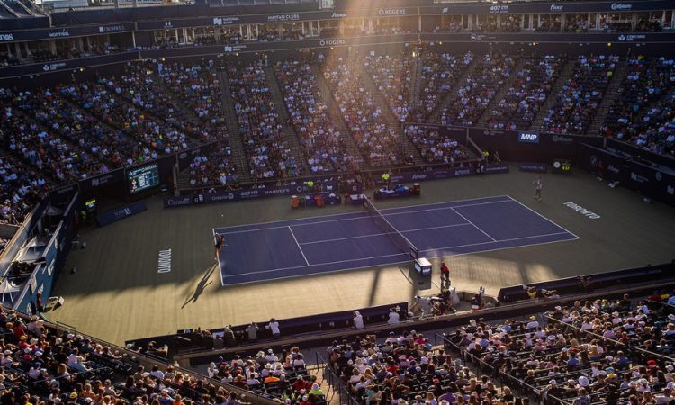 V Torontu za zmago Beatriz Haddad Maia in Simona Halep