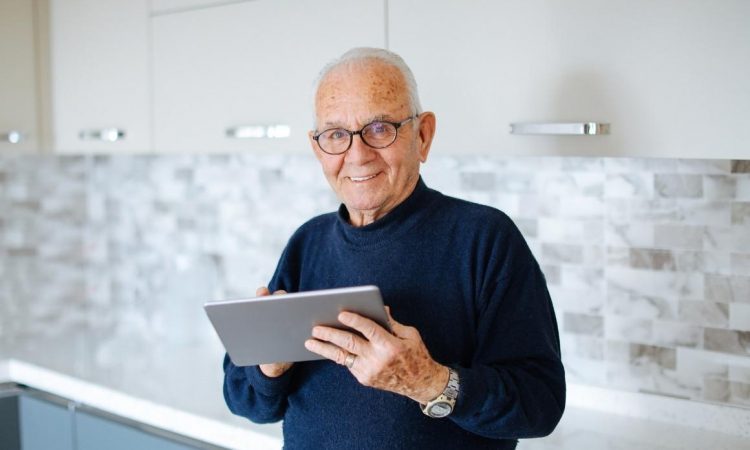 V Slovenj Gradcu o digitalnem opismenjevanju seniorjev