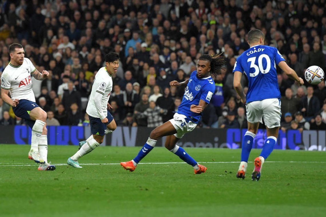 Tottenham bo ostal pod vrhom