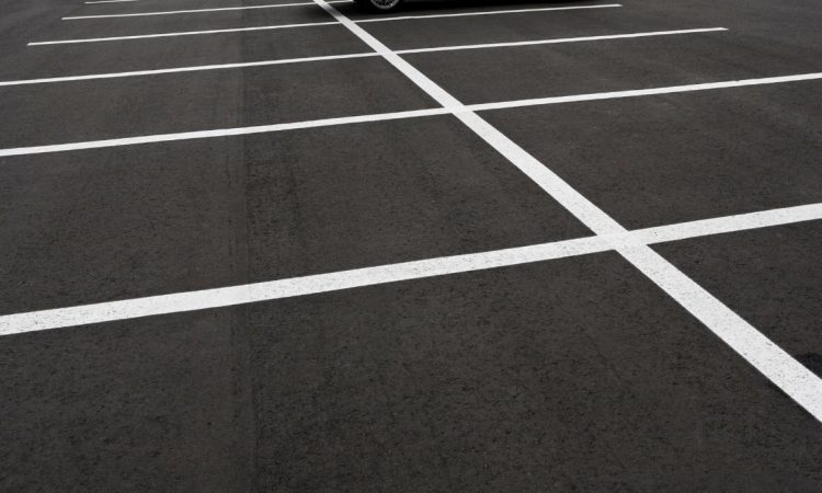 V Rušah nemir zaradi načrtovane prodaje zemljišč s parkiriščem