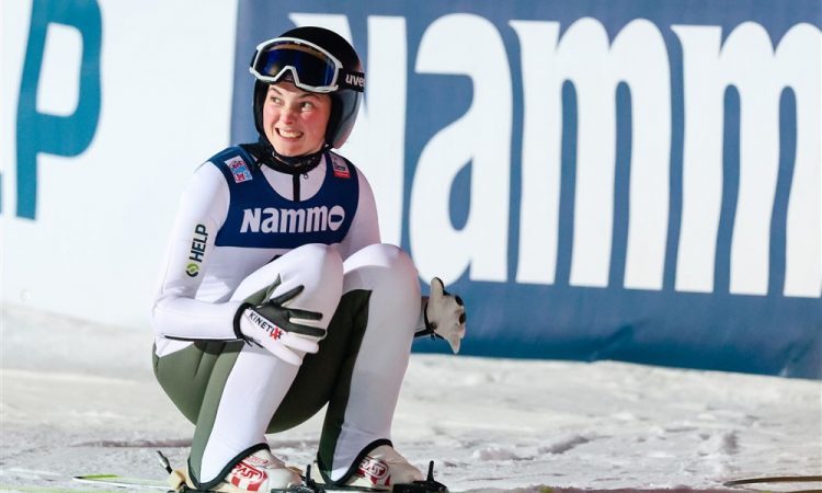 Silje Opseth do zmage v domačem Lillehamerju, Ema Klinec peta