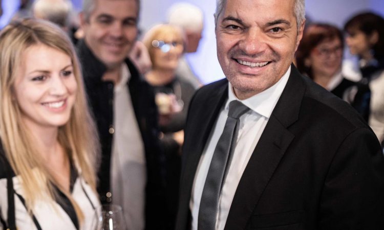 Po glavnini preštetih glasovnic v Mariboru prepričljivo slavi Saša Arsenovič