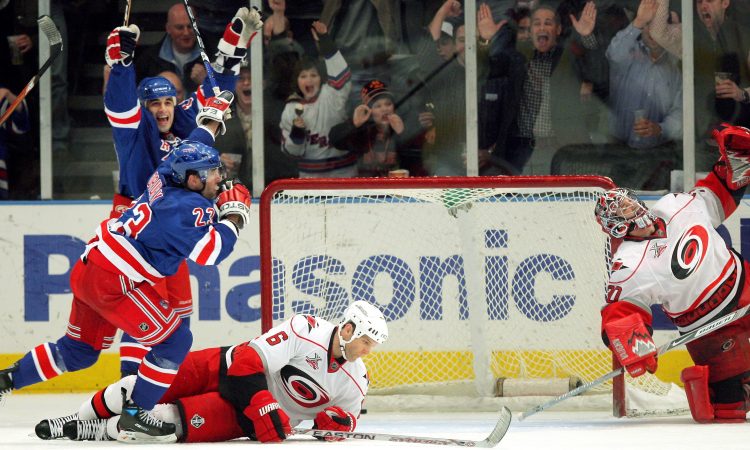 Carolini obračun večera v NHL