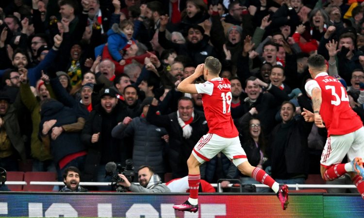 Razburljiva sobota na igriščih angleških prvoligašev: Arsenal zapravil vodstvo, blamaža Tottenhama 