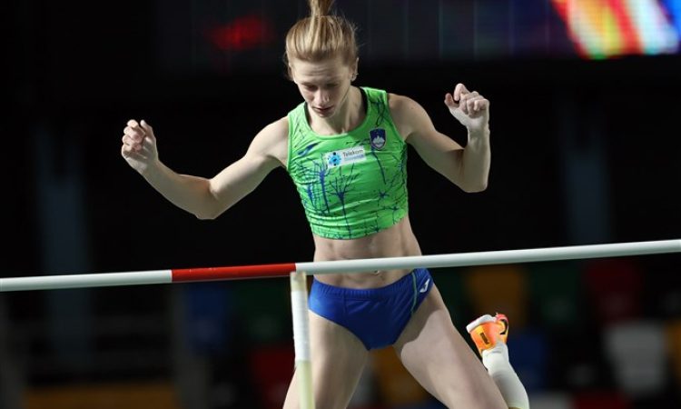 Tina Šutej prepričljivo v finalu EP v Istanbulu, v zaključne boje tudi Filipič