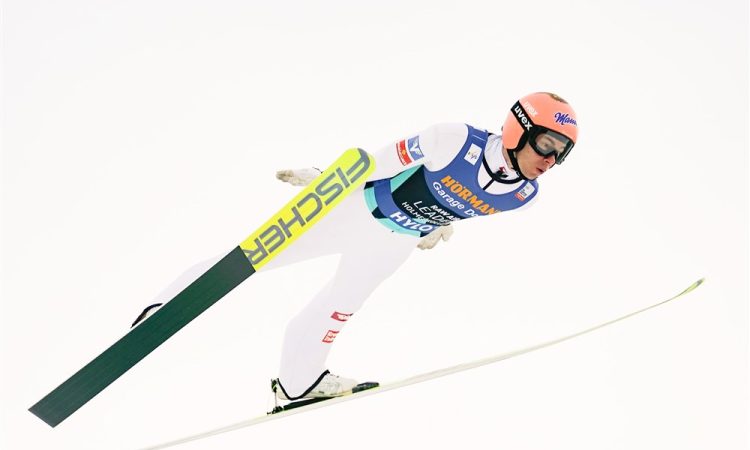 Kraft na vrhu po polovici Lillehammerja, Jelar tretji