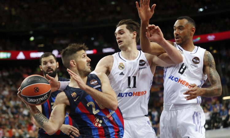 Real Madrid bo izzval Olympiacos v finalu evrolige 